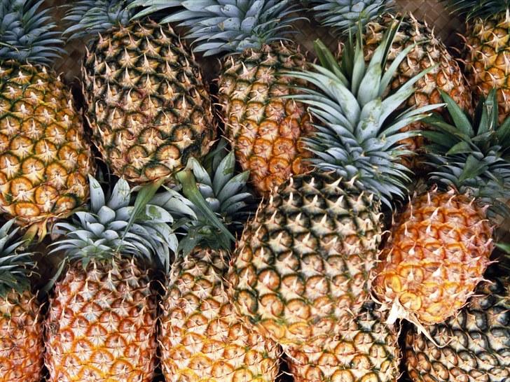 Organic Pineapple each