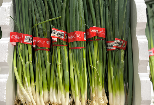 Organic spring onions